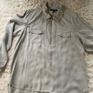 Ellen Tracy. Size extra large. Long sleeve shirt color is gray.